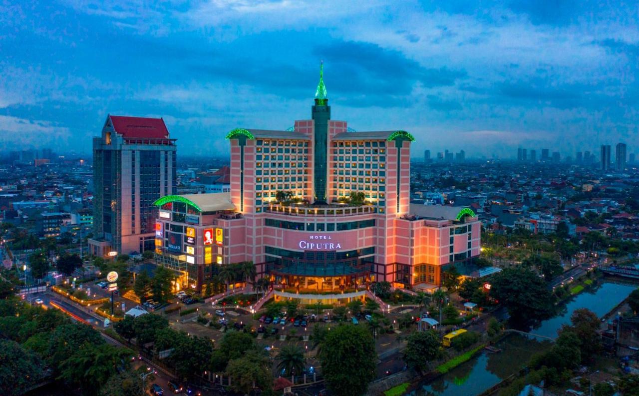 Hotel Ciputra Jakarta Managed By Swiss-Belhotel International Exterior photo