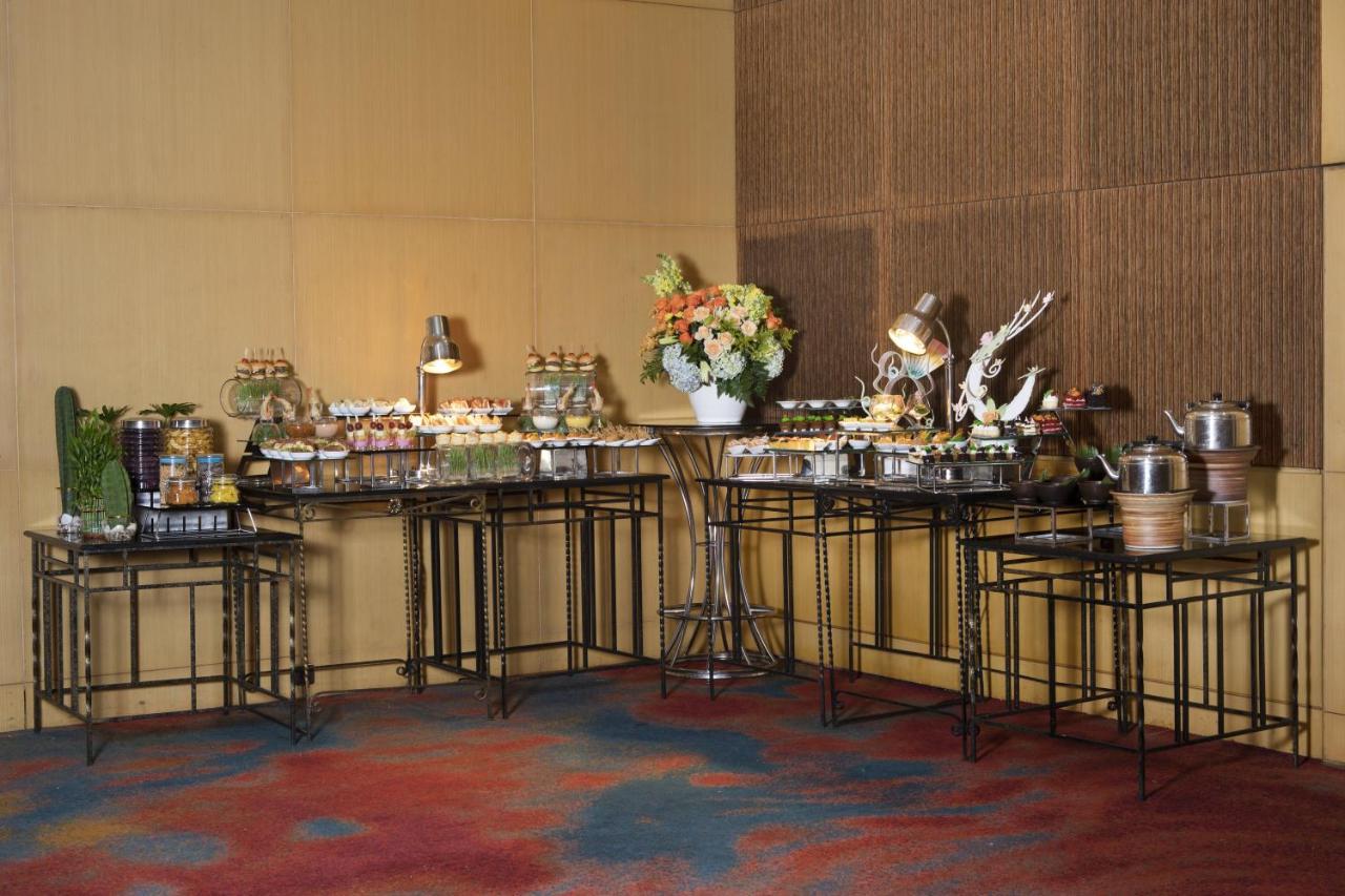 Hotel Ciputra Jakarta Managed By Swiss-Belhotel International Exterior photo